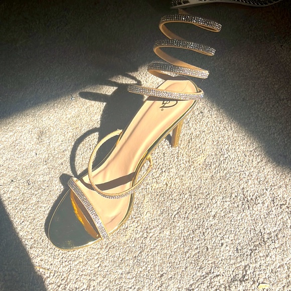heels - Picture 2 of 3